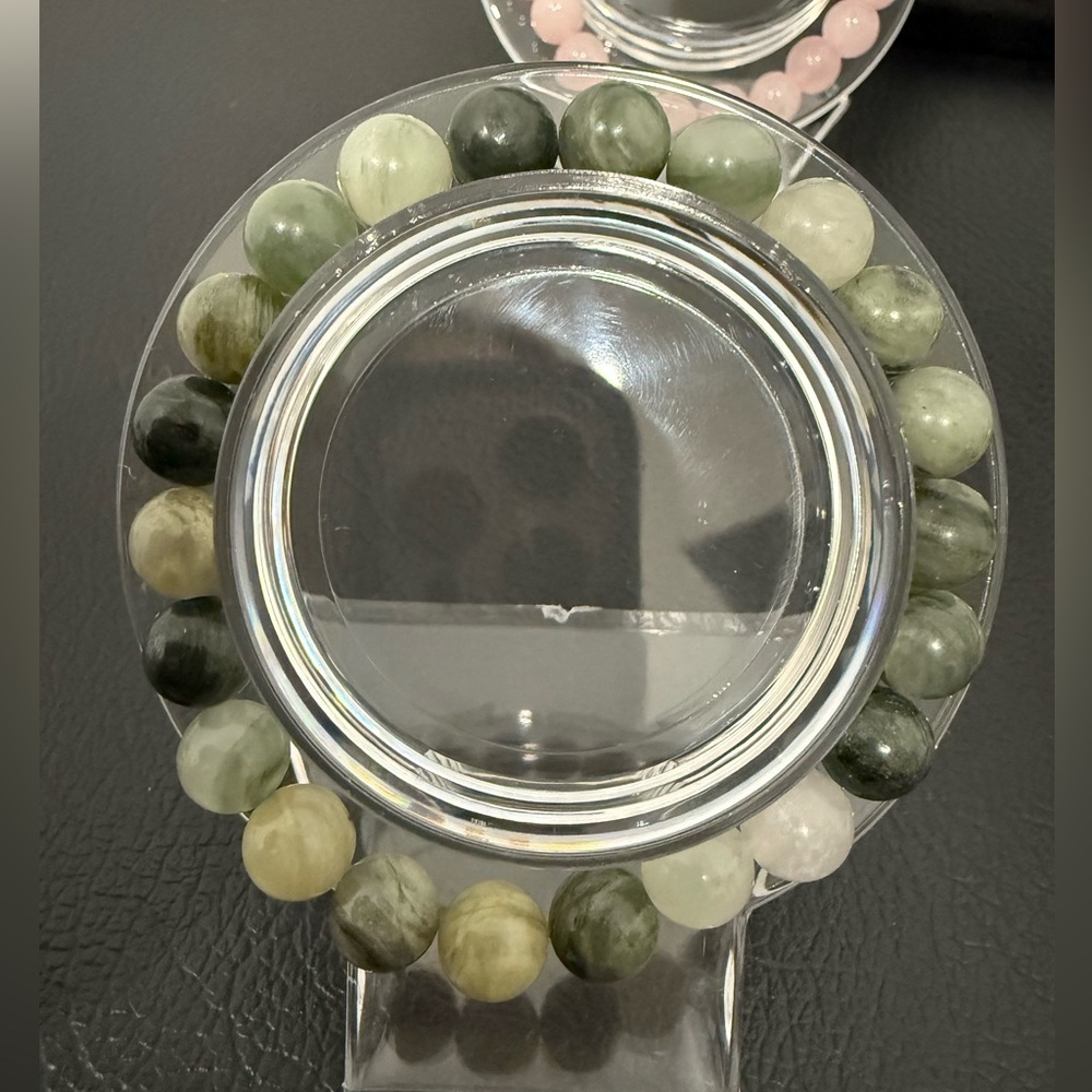 Green and Cream Beaded Bracelet